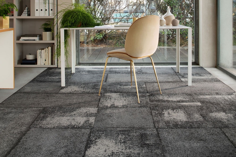 MILLIKEN UDR133-212-05 Mountain Grey